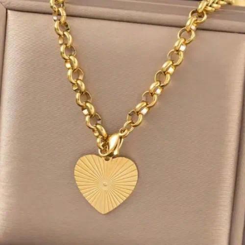 Sculpted Heart Pendant Necklace