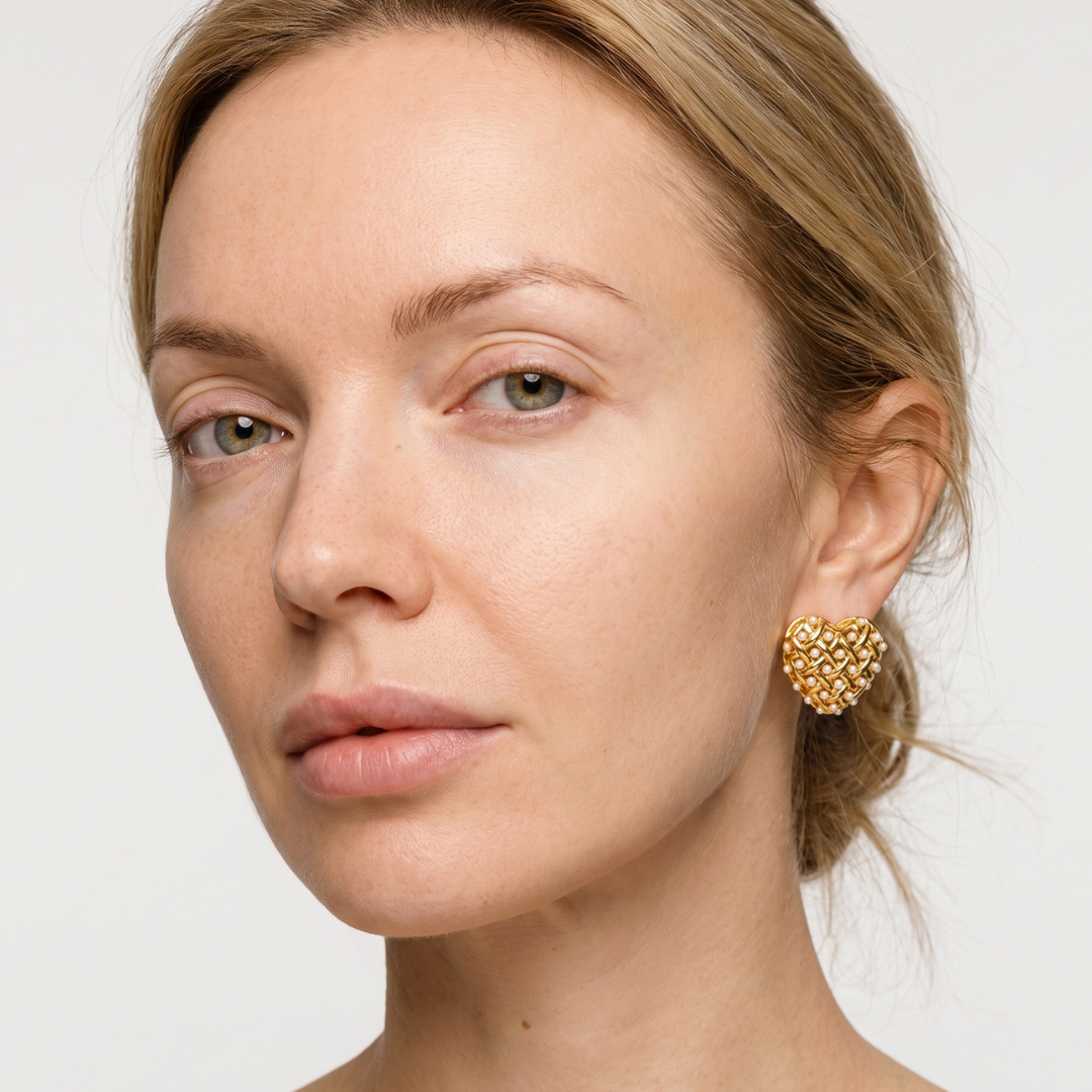 Pavé Lattice Heart Stud Earrings