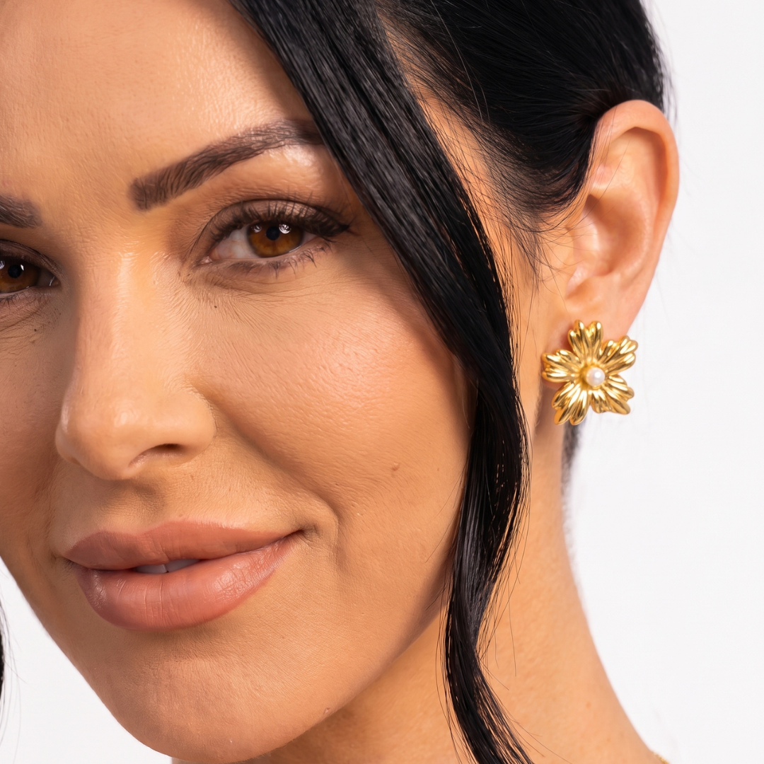 Pearl Daisy Stud Earrings