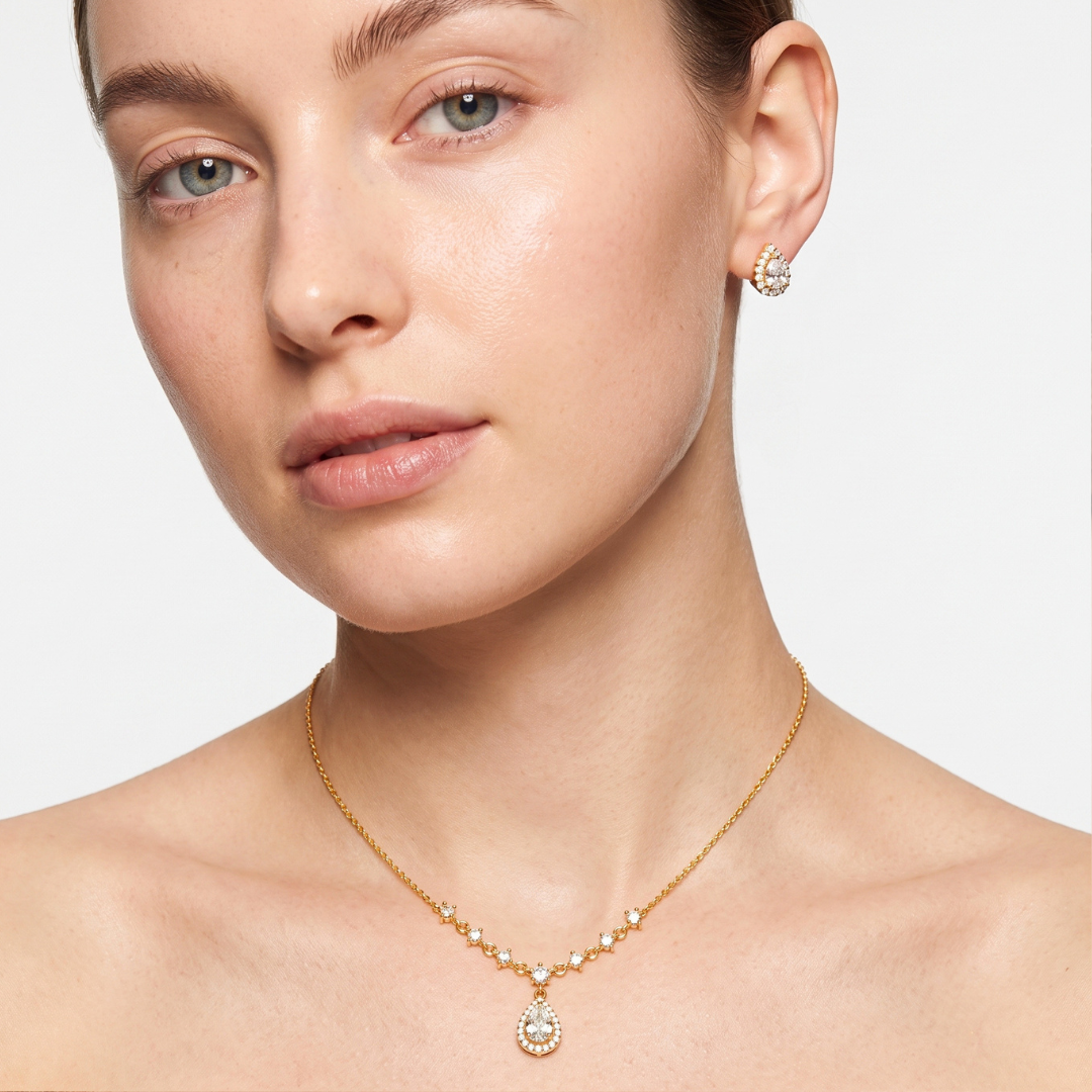 Crystal Teardrop Pendant Necklace